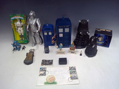 Lot 7 - A Collection of Dr Who and other collectables....