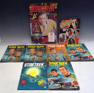 Lot 120 - Vintage Star Trek Annuals, Posters and a...