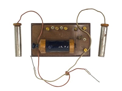 Lot 237 - A 20th century electrotherapy shock box.