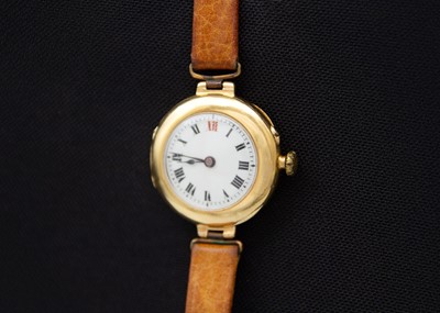 Lot 106 - An early 20th century 18ct cased lady's manual wind wristwatch.