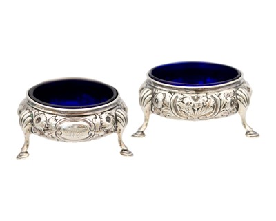 Lot 185 - A pair of circular foliate silver salts by William Robert Smily.