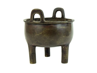 Lot A Chinese bronze ding tripod censer.