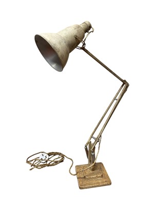 Lot 578 - A model 1227 Herbert Terry Anglepoise lamp.