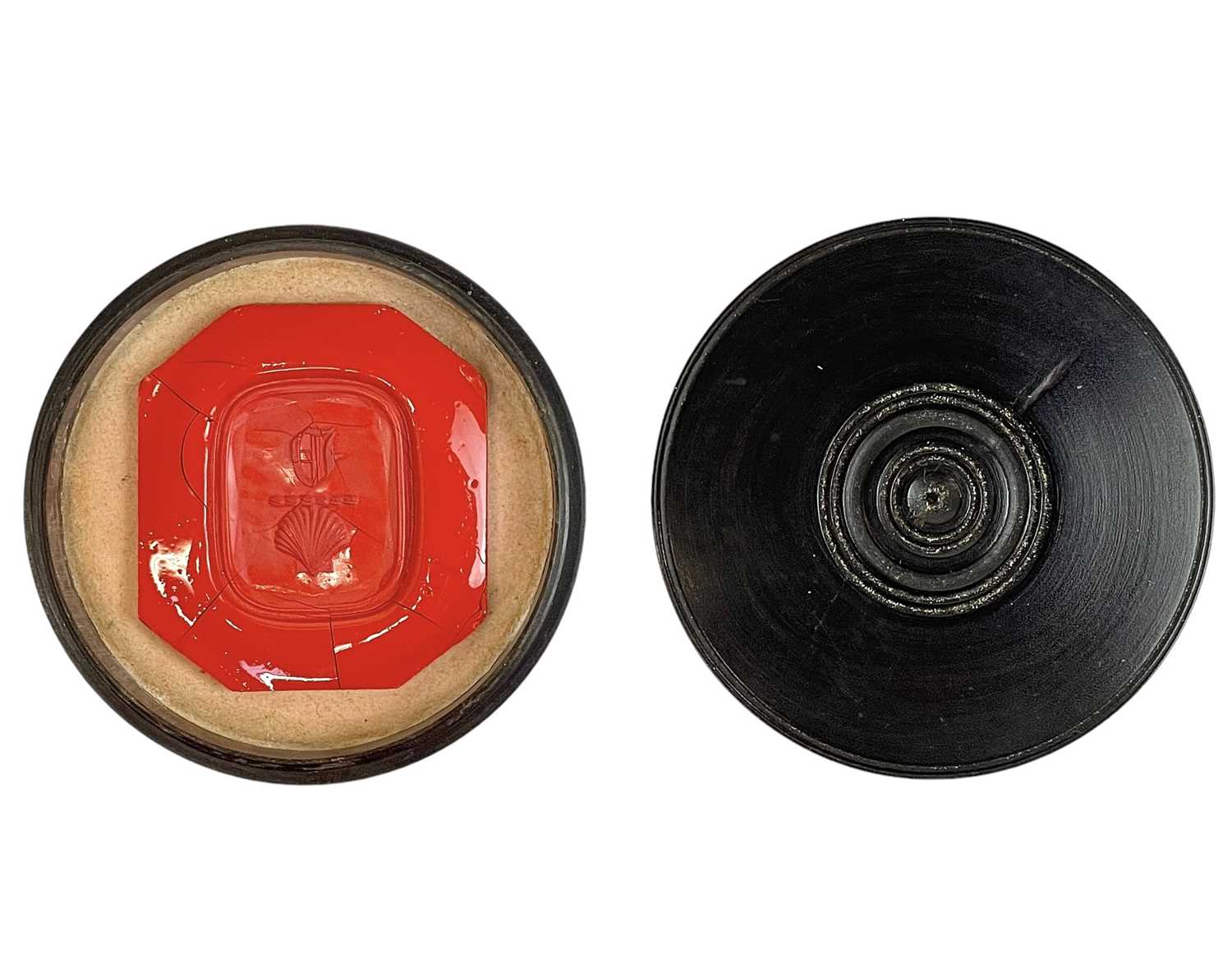Lot 96 - A turned treen wax seal sample box.