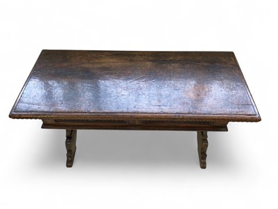 Lot An Italian walnut writing table.