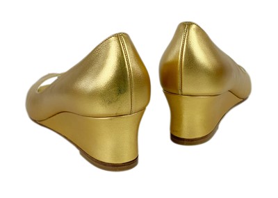 Lot 330 - A selection of Salvatore Ferragamo and Bruno Magli shoes.
