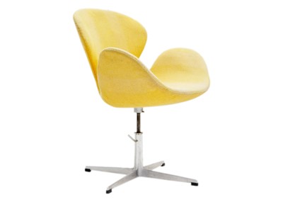 Lot 1138 - An Arne Jacobsen (1902-1971) Swan chair.