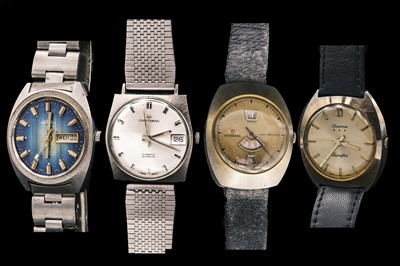 Lot 207 - A selection of four gentleman's wristwatches.