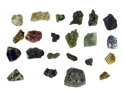 Lot 199 - A small collection of minerals and crystals.