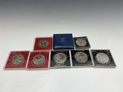 Lot 5 - Coins, bank notes & medallions: Comprising a...
