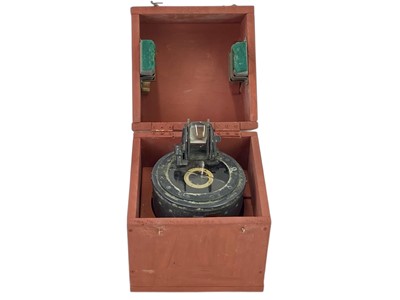 Lot 234 - An Air Ministry flight compass.