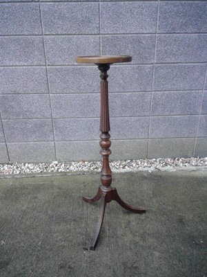 Lot 187 - A Mahogany Jardiniere Stand. The Stand is...