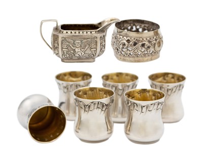 Lot 81 - A selection of silver items.