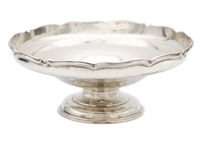 Lot 85 - A George V silver pedestal bowl by Harrison Brothers & Howson.