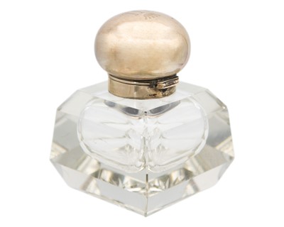 Lot 101 - A German crystal glass inkwell with a silver hinged lid by Wilhelm Binder.