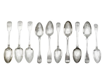 Lot 143 - A George III to Victoria harlequin set of ten fiddle pattern dessert spoons.