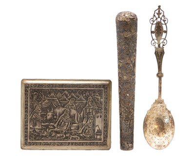 Lot 145 - A selection of white metal and silver items.