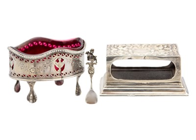 Lot 110 - A selection of silver items.