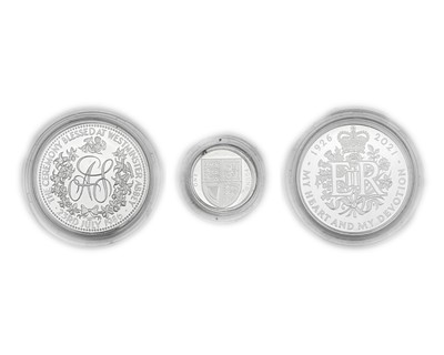 Lot 33 - Three silver proof coins.