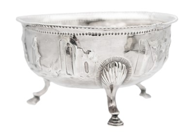 Lot 267 - A good William IV Irish silver sugar bowl by Joseph Jackson.