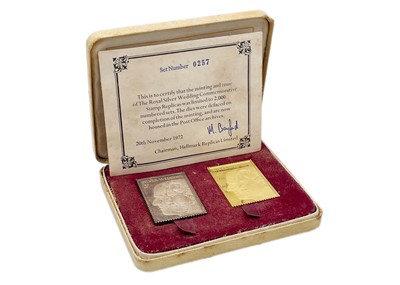 Lot 135 - A Royal Silver Wedding Anniversary stamp replica set in 22ct gold and silver.