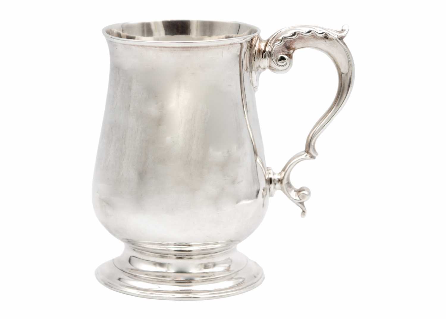 Lot 282 - A good George III silver baluster mug by Hester Bateman.