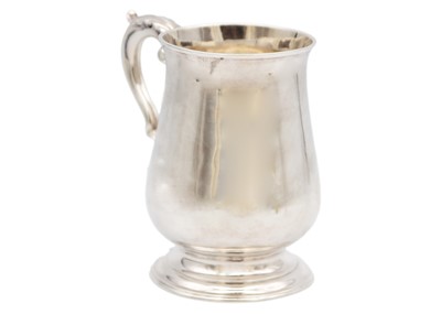 Lot 282 - A good George III silver baluster mug by Hester Bateman.