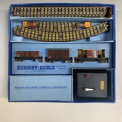 Lot 515 - Hornby Dublo: A Tank Goods Train boxed set...