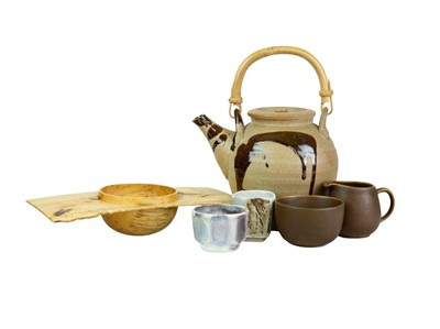 Lot 94 - Studio Pottery