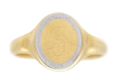 Lot 92 - A Victorian 18k gold and platinum ladies' signet ring.