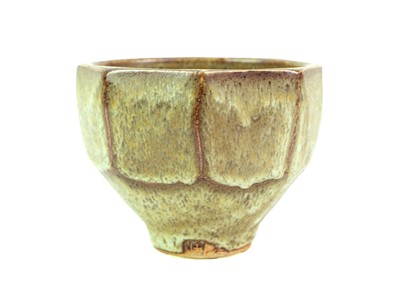 Lot 1083 - Jeremy LEACH (1941)