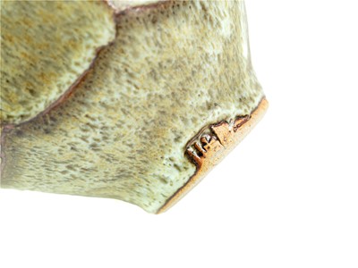 Lot 1083 - Jeremy LEACH (1941)