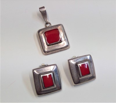 Lot 2569 - Mexican silver set, comprising a pair of clip...