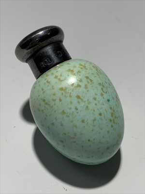 Lot 2530 - A Sampson Mordan egg shape perfume bottle the...