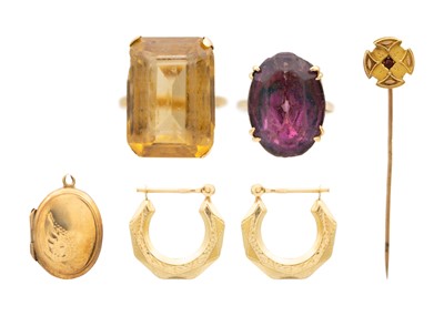 Lot 139 - A selection of 9ct jewels.