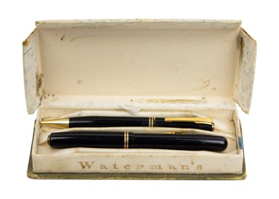 Lot 318 - A Waterman's ladies writing set within original box.