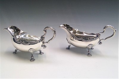 Lot 2009 - A pair of handsome silver sauce boats with...