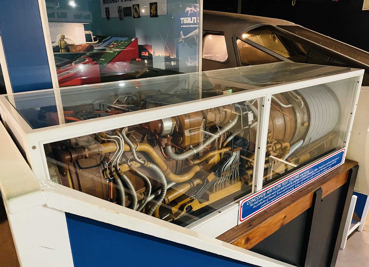 Lot 1138 - Concorde A half-scale Rolls-Royce/Snecma