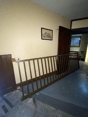 Lot 1375 - GWR Station Architectural Features.