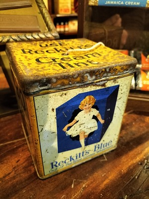 Lot 904 - Britain in the Blitz