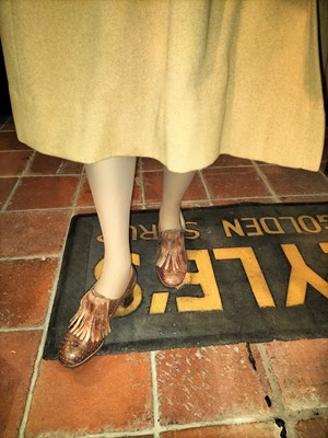 Lot 909 - Britain in the Blitz