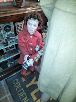 Lot 909 - Britain in the Blitz