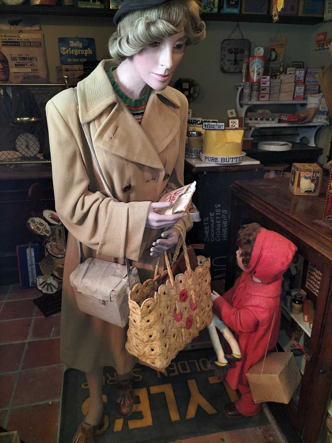 Lot 909 - Britain in the Blitz