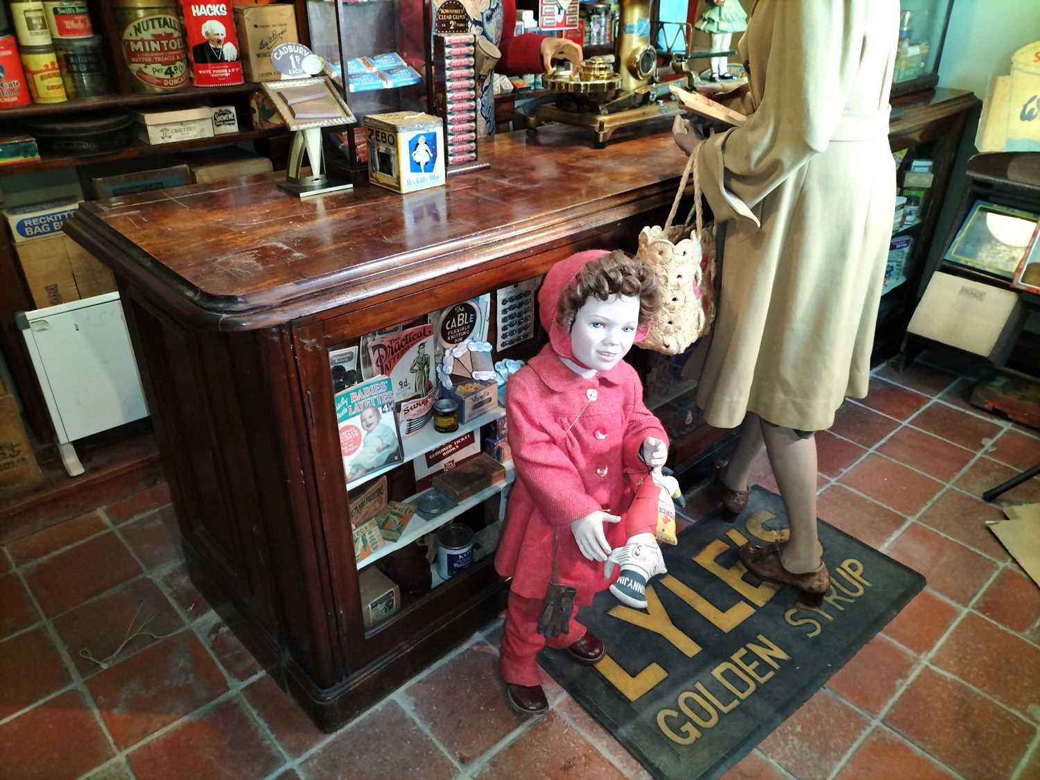 Lot 910 - Britain in the Blitz