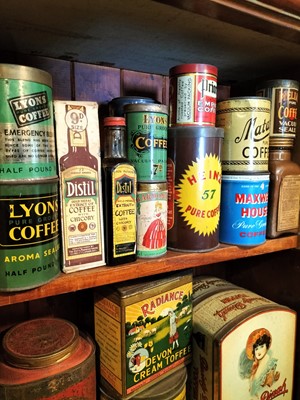 Lot 915 - Britain in the Blitz