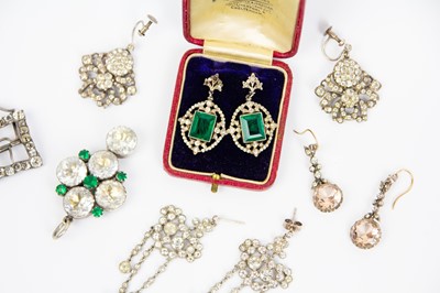 Lot 275 - A good selection of white metal paste set jewellery.