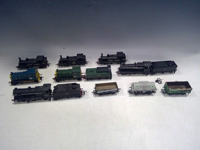 Lot 19 - A Collection of Mainline Locomotives and...