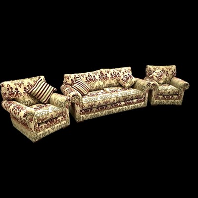 Lot 18 - A good quality upholstered three-piece suite,...