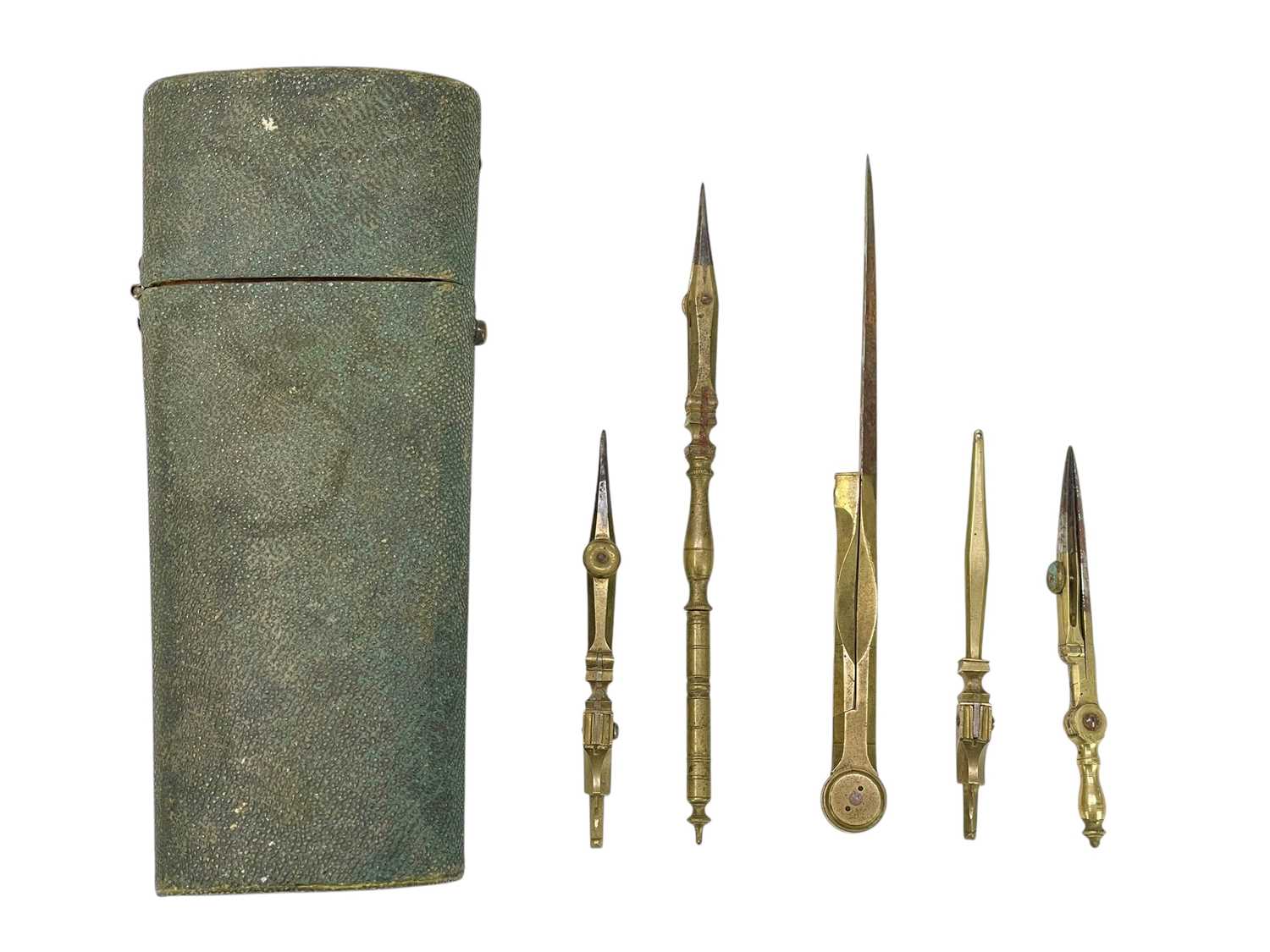 Lot 76 - A Georgian shagreen etui case.