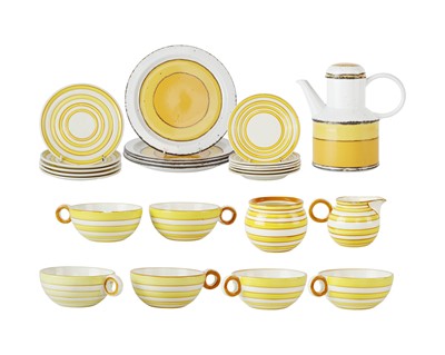 Lot 305 - Midwinter Stonehenge 'Sun' coffee pot and four dinner plates.